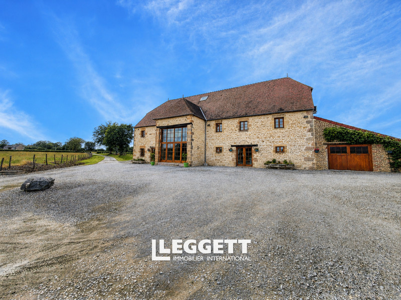 Maison 11 pièce(s), LURCY-LÉVIS