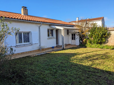 French property for sale in Brem-sur-Mer, Vendée - €367,500 - photo 2