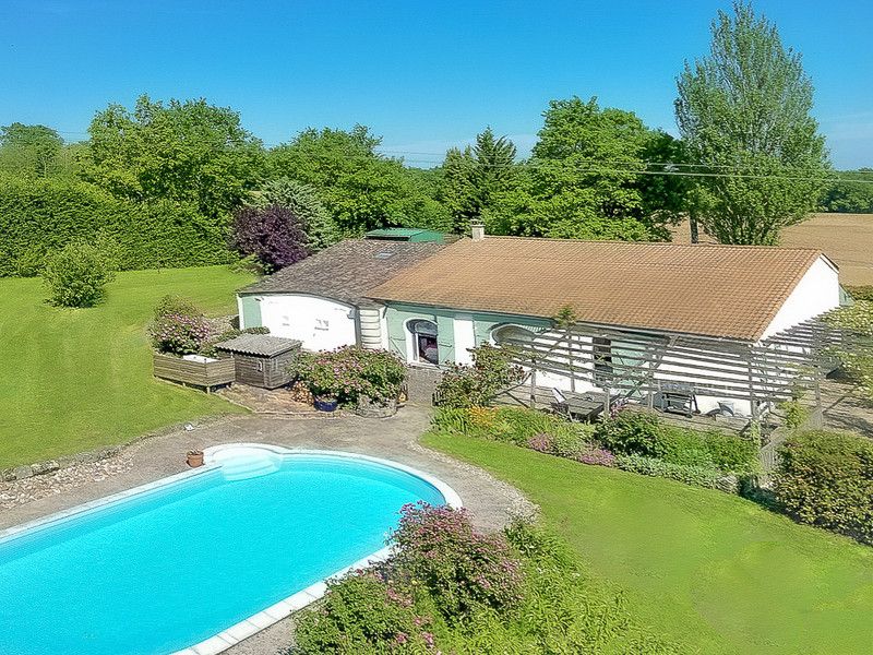 Maison à vendre à Caubon-Saint-Sauveur, Lot-et-Garonne - 357.000 € - photo 1