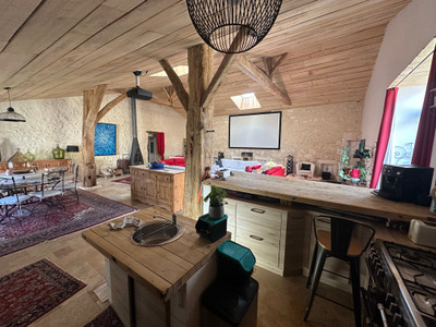 French property for sale in Angoulême, Charente - €648,000 - photo 1