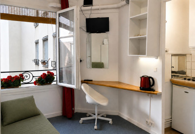 French property for sale in Paris 15e Arrondissement, Paris - €140,000 - photo 2
