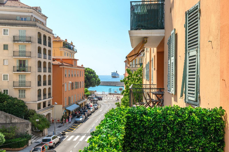 French property for sale in Nice, Alpes-Maritimes - €448,000 - photo 0