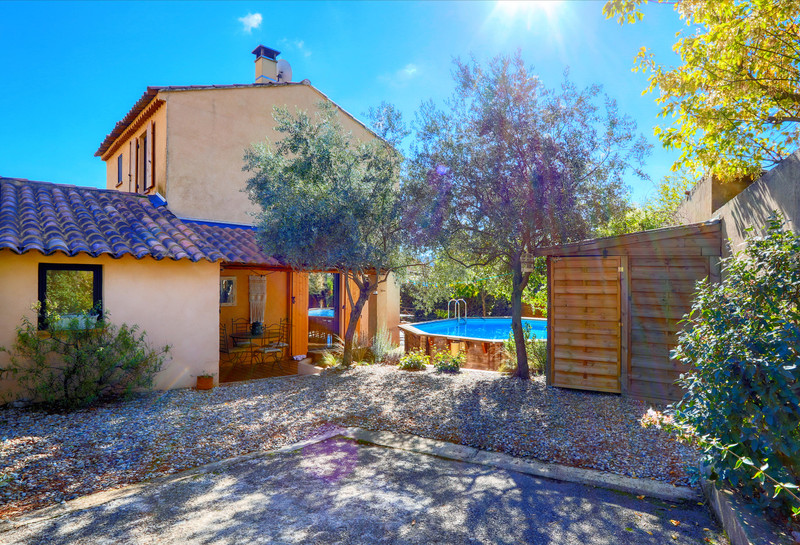 French property for sale in Rustrel, Vaucluse - €299,000 - photo 14