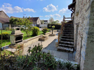 French property for sale in Villedieu-lès-Bailleul, Orne - €192,000 - photo 2