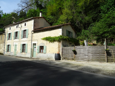 Maison à vendre à Civray, Vienne, Poitou-Charentes, avec Leggett Immobilier