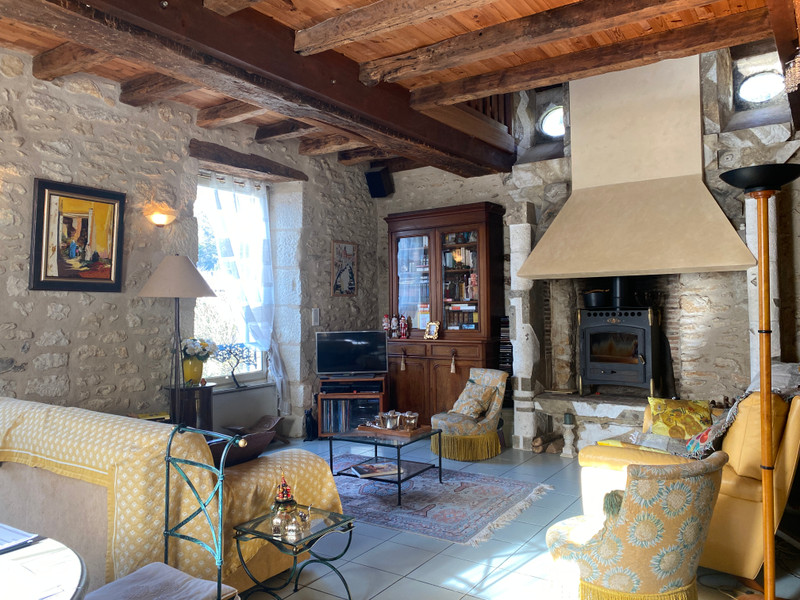French property for sale in Périgueux, Dordogne - €599,000 - photo 2