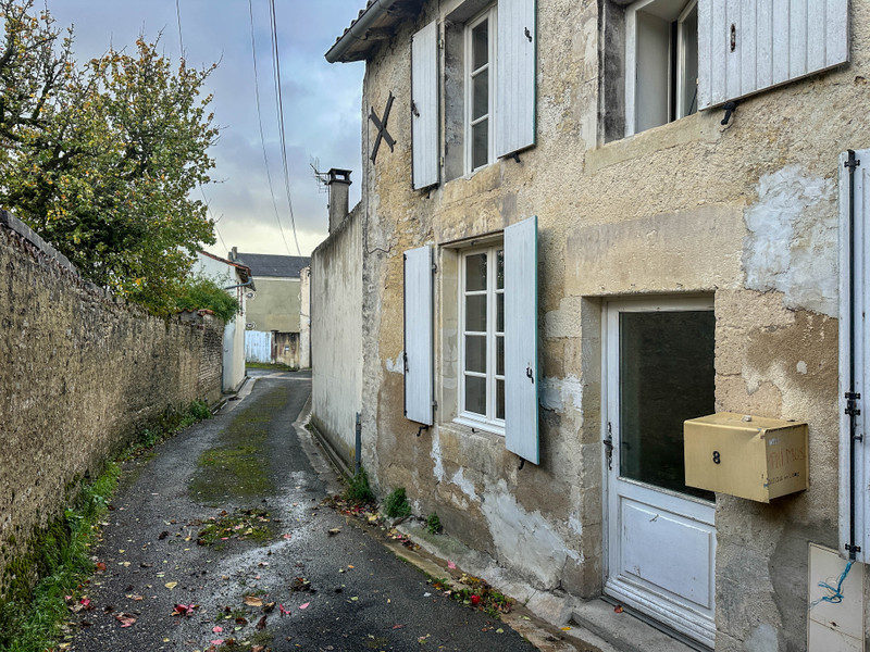 French property for sale in Beauvais-sur-Matha, Charente-Maritime - €19,950 - photo 11