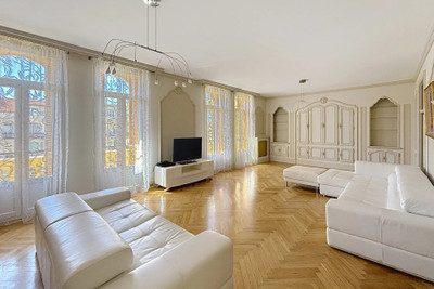 French property for sale in Nice, Alpes-Maritimes - €2,300,000 - photo 3