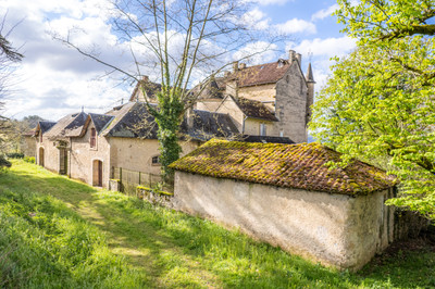 French property for sale in Saint-Céré, Lot - €390,000 - photo 8