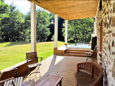 French property for sale in Budelière, Creuse - €495,000 - photo 2