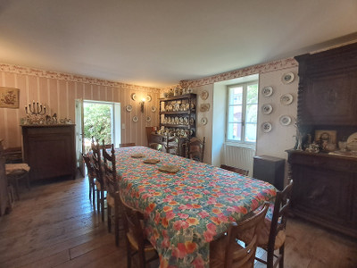 French property for sale in Cherval, Dordogne - €399,000 - photo 2