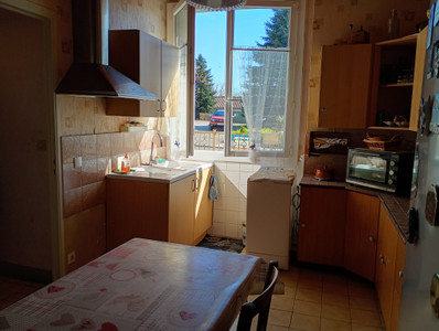 French property for sale in Lathus-Saint-Rémy, Vienne - €99,000 - photo 2