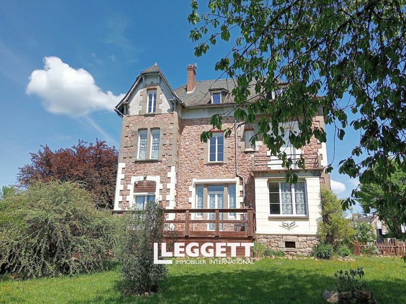 Maison 13 pièce(s), MARCILLAC-LA-CROISILLE