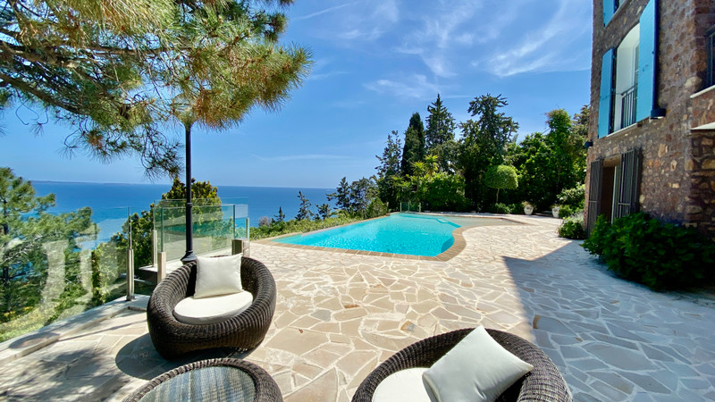 French property for sale in Théoule-sur-Mer, Alpes-Maritimes - &#8364;3,800,000 - photo 4