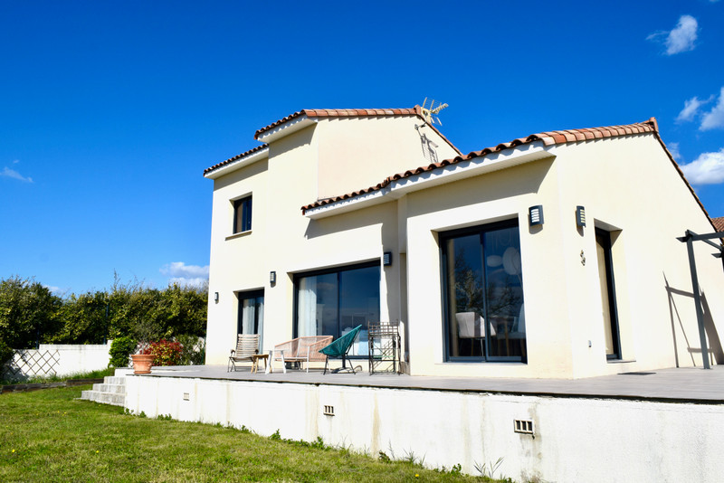 French property for sale in Saint-Jean-de-Maruéjols-et-Avéjan, Gard - €550,000 - photo 0