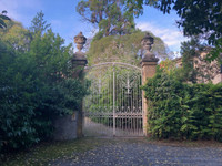 Chateau à vendre à Cazères, Haute-Garonne - 875 000 € - photo 10