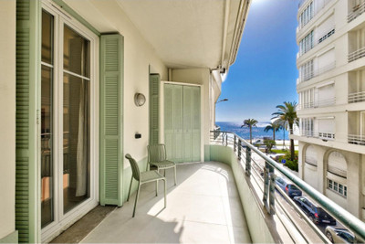French property for sale in Nice, Alpes-Maritimes - €679,000 - photo 3