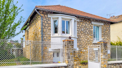 Maison à vendre à Saclay, Essonne, Île-de-France, avec Leggett Immobilier