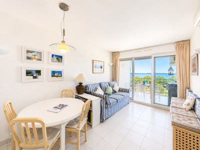 French property for sale in Antibes, Alpes-Maritimes - €300,000 - photo 4
