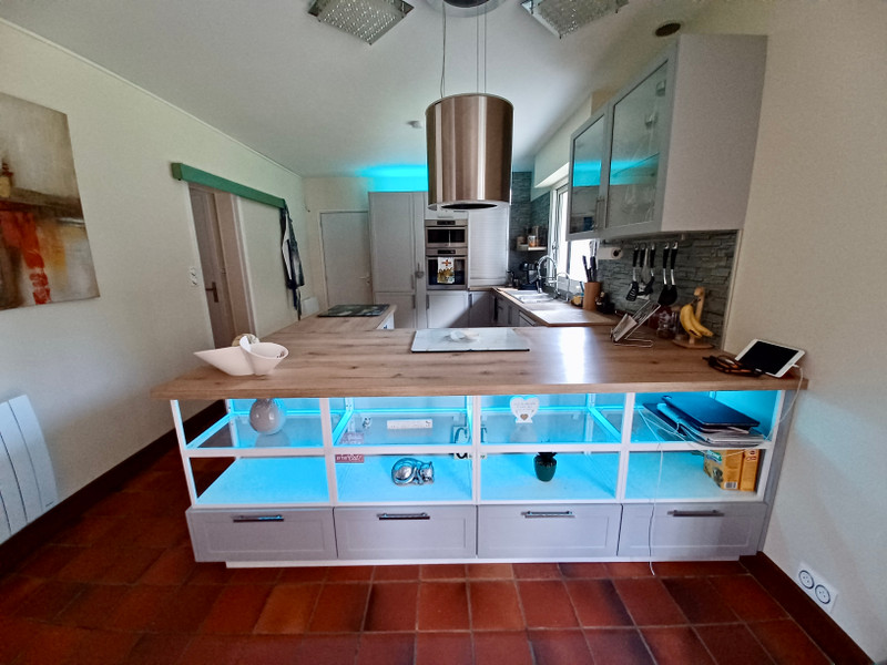 French property for sale in Nivillac, Morbihan - €399,190 - photo 5