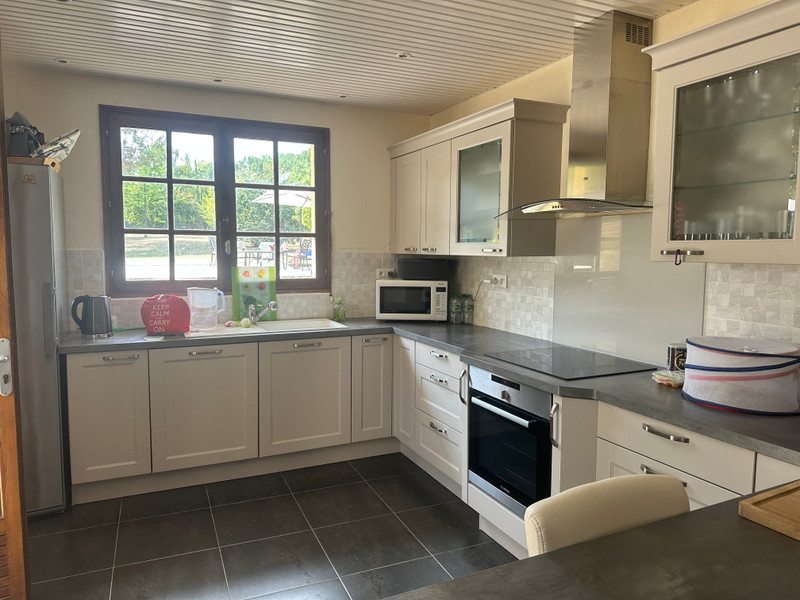 French property for sale in Clairac, Lot-et-Garonne - €295,000 - photo 2