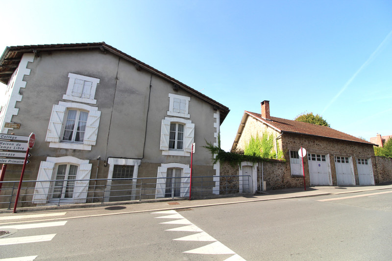 Maison à vendre à Rochechouart, Haute-Vienne - 124 750 € - photo 1