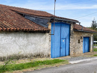 Maison à vendre à Saint-Claud, Charente - 85 600 € - photo 8