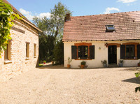 Maison à vendre à Le Chalard, Haute-Vienne - 399.000 € - photo 1