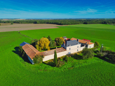 French property for sale in Prinçay, Vienne - €299,000 - photo 1