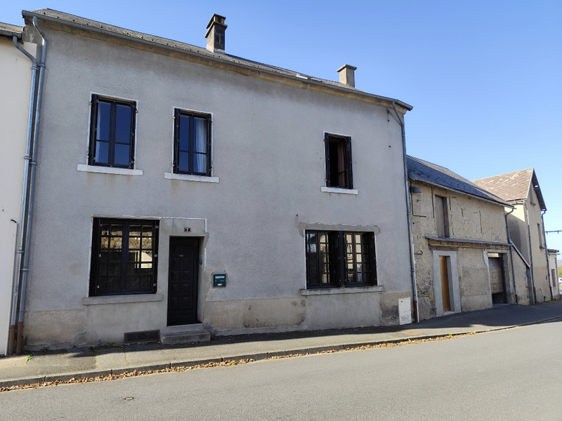 Maison à vendre à Saint-Gervais-d'Auvergne, Puy-de-Dôme - 86.000 € - photo 1