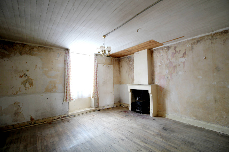 French property for sale in Chives, Charente-Maritime - €36,600 - photo 12
