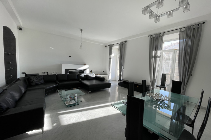 French property for sale in Nice, Alpes-Maritimes - €899,000 - photo 1