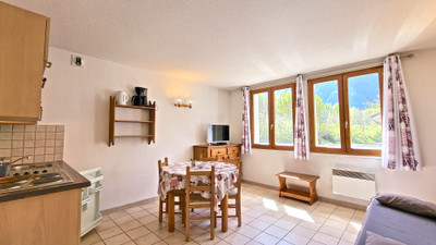 French property for sale in Le Bourg-d'Oisans, Isère - €350,000 - photo 5