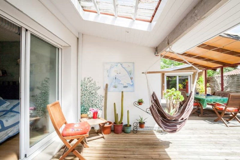 French property for sale in Arès, Gironde - €1,035,000 - photo 2