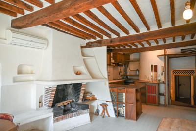 French property for sale in Nyons, Drôme - €230,000 - photo 3