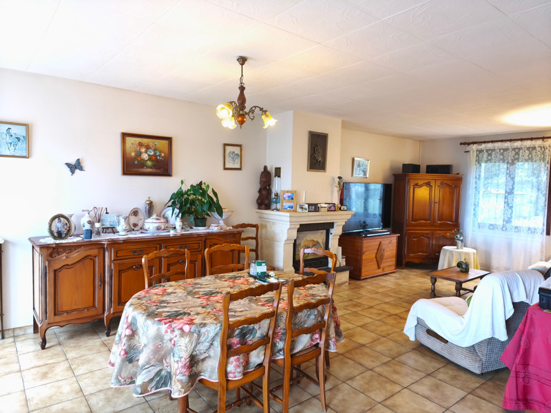 French property for sale in Marthon, Charente - €189,000 - photo 6