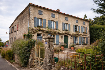 French property for sale in La Forêt-sur-Sèvre, Deux-Sèvres - €354,255 - photo 1