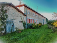 Maison à vendre à Nanteuil-en-Vallée, Charente - 108.000 € - photo 3