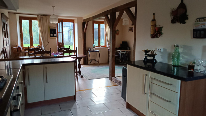 French property for sale in Lizières, Creuse - €79,200 - photo 2