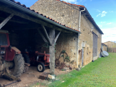Grange à vendre à Alloinay, Deux-Sèvres, Poitou-Charentes, avec Leggett Immobilier