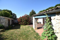 Maison à vendre à Balanzac, Charente-Maritime - 399.000 € - photo 4
