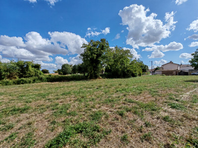 French property for sale in Montjean, Charente - €36,600 - photo 4