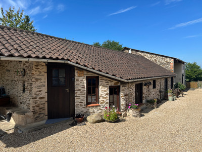 French property for sale in Chalais, Dordogne - €339,200 - photo 2