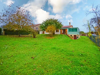Maison à vendre à Génis, Dordogne, Aquitaine, avec Leggett Immobilier