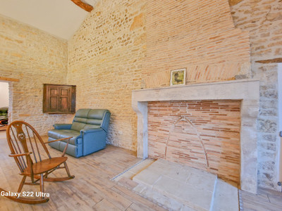 French property for sale in Chassiecq, Charente - €178,000 - photo 3