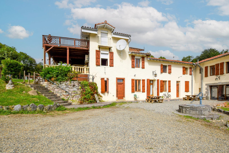 French property for sale in Saint-Lizier, Ariège - €799,000 - photo 3
