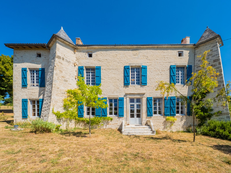 French property for sale in Mouton, Charente - €1,113,000