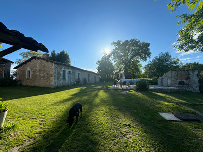 French property for sale in Bardenac, Charente - €415,000 - photo 2