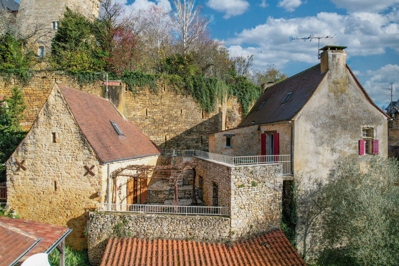 Maison à vendre à Saint-Cyprien, Dordogne - 215.000 € - photo 1