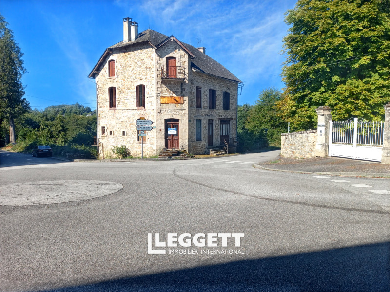 Maison 12 pièce(s), LA ROCHE-CANILLAC